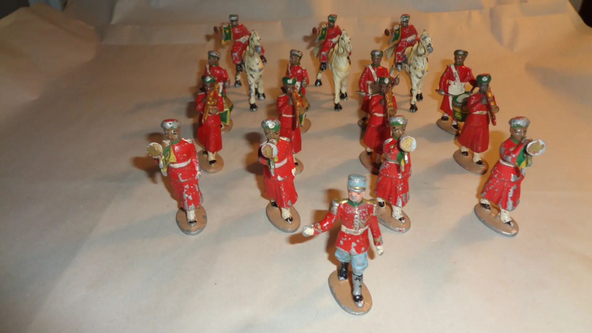 Front view of Metal King of Morocco Guard figures