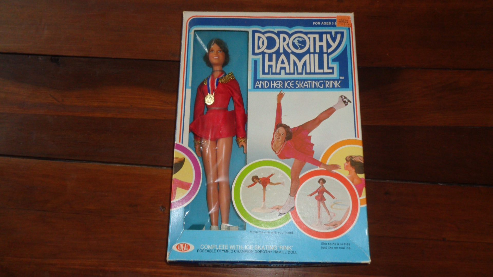 Ideal USA, Dorthy Hamill and Her Ice-Skating Rink Doll with/Original Box
