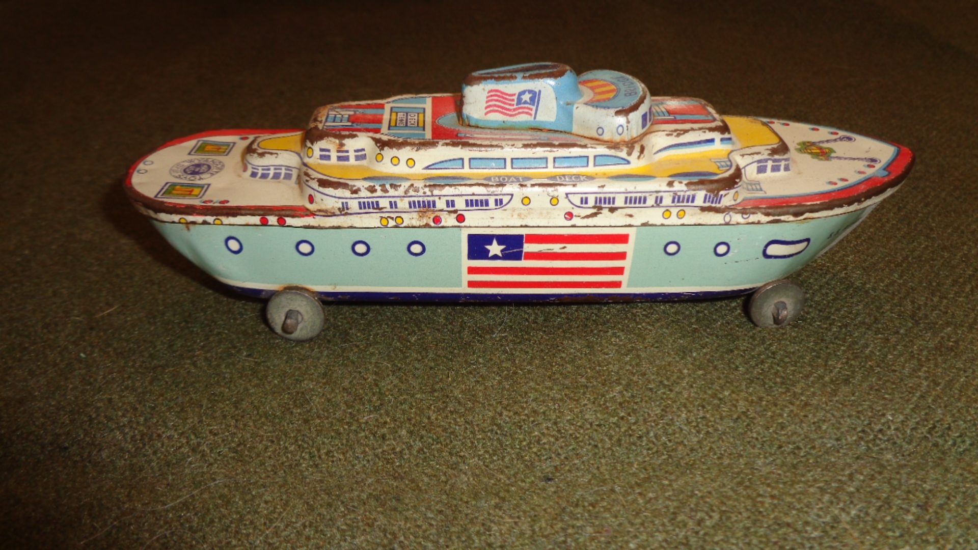 Wyandotte Toys USA, Vintage Tin on Wheels SS America Ship