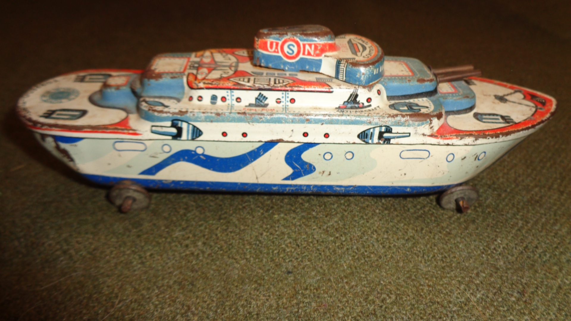 Wyandotte Toys USA, Vintage Tin Litho on Wheels USN Ship, Right View