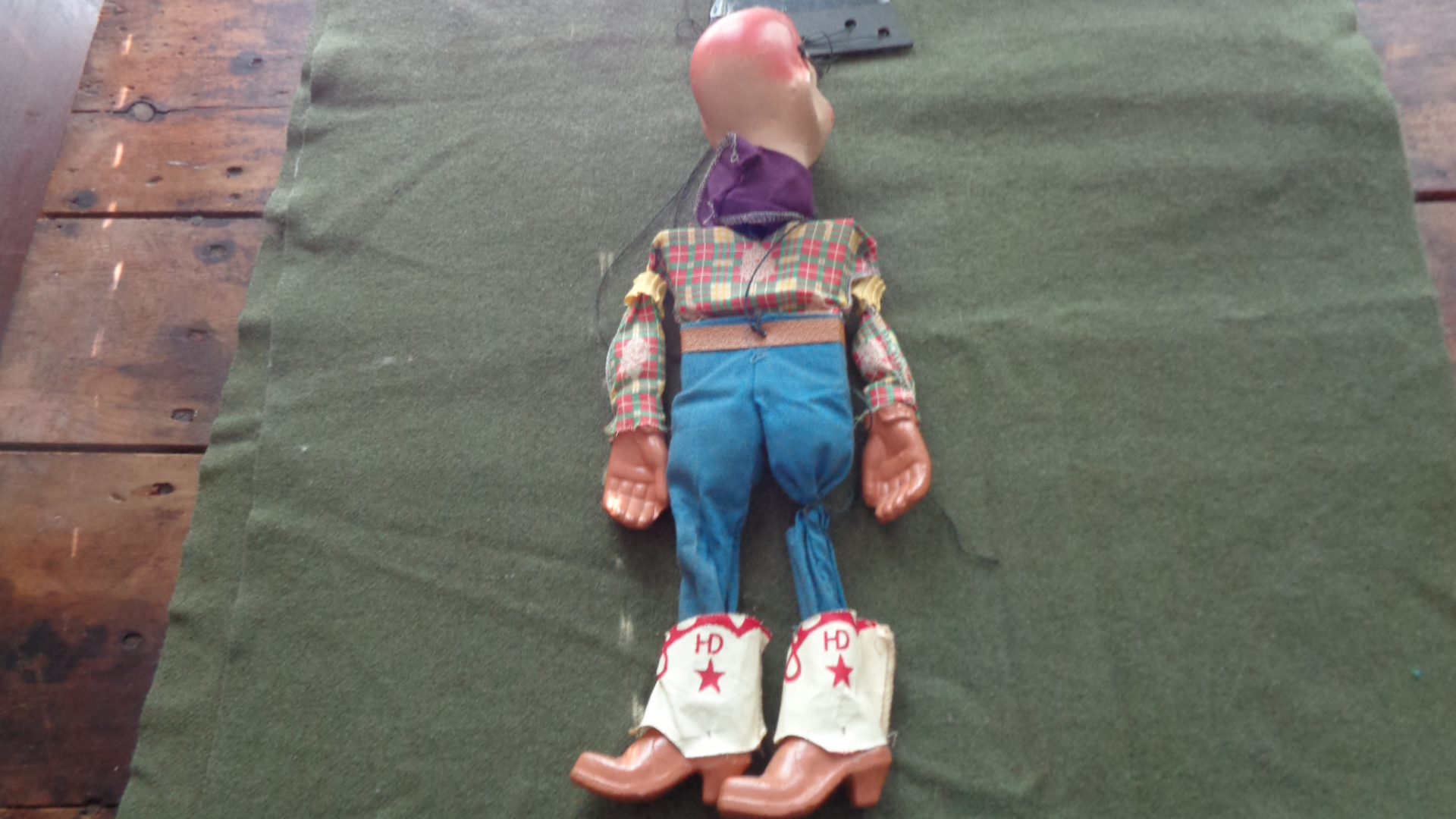 Howdy Doody String Puppet Marionette, Rear View