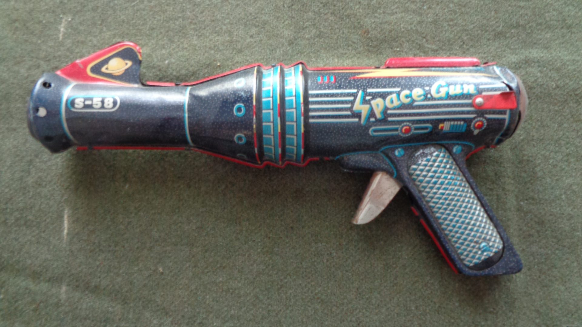 Ca: 1960's, TN Japan, Vtg Tin Toy Space Gun S-58, Battery Operated 10" Long, Left View